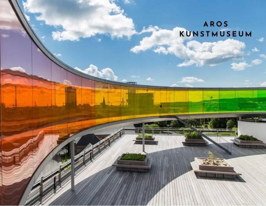 Apartamento Bo Med Stil Og Udsigt Til Aarhus Lystbadehavn Exterior foto